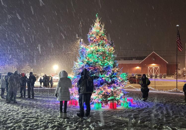 Hawleyville Tree Lighting Plans Announced The Newtown Bee