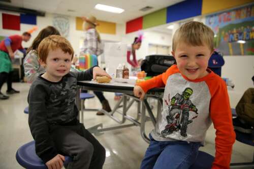 Middle Gate School Mixes It Up At Lunch – The Newtown Bee