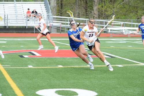 Summer Harrell And Hayden Bobowick Are ‘Newtown Bee’ NHS Athletes Of ...