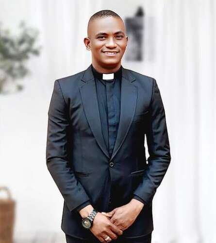 St Rose Parish Welcomes New Parochial Vicar – The Newtown Bee